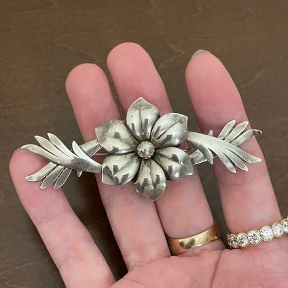 Catbird Jewelry - Vintage Harry S Bick HSB Sterling silver floral leaves statement brooch pin